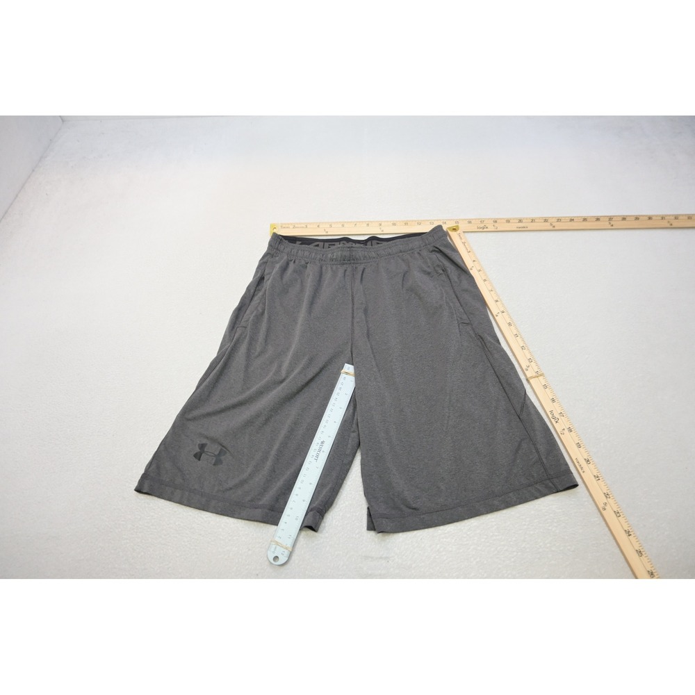 Under Armour Athletic Gym Shorts Mens Medium Gray HeatGear Loose Fit Excellent